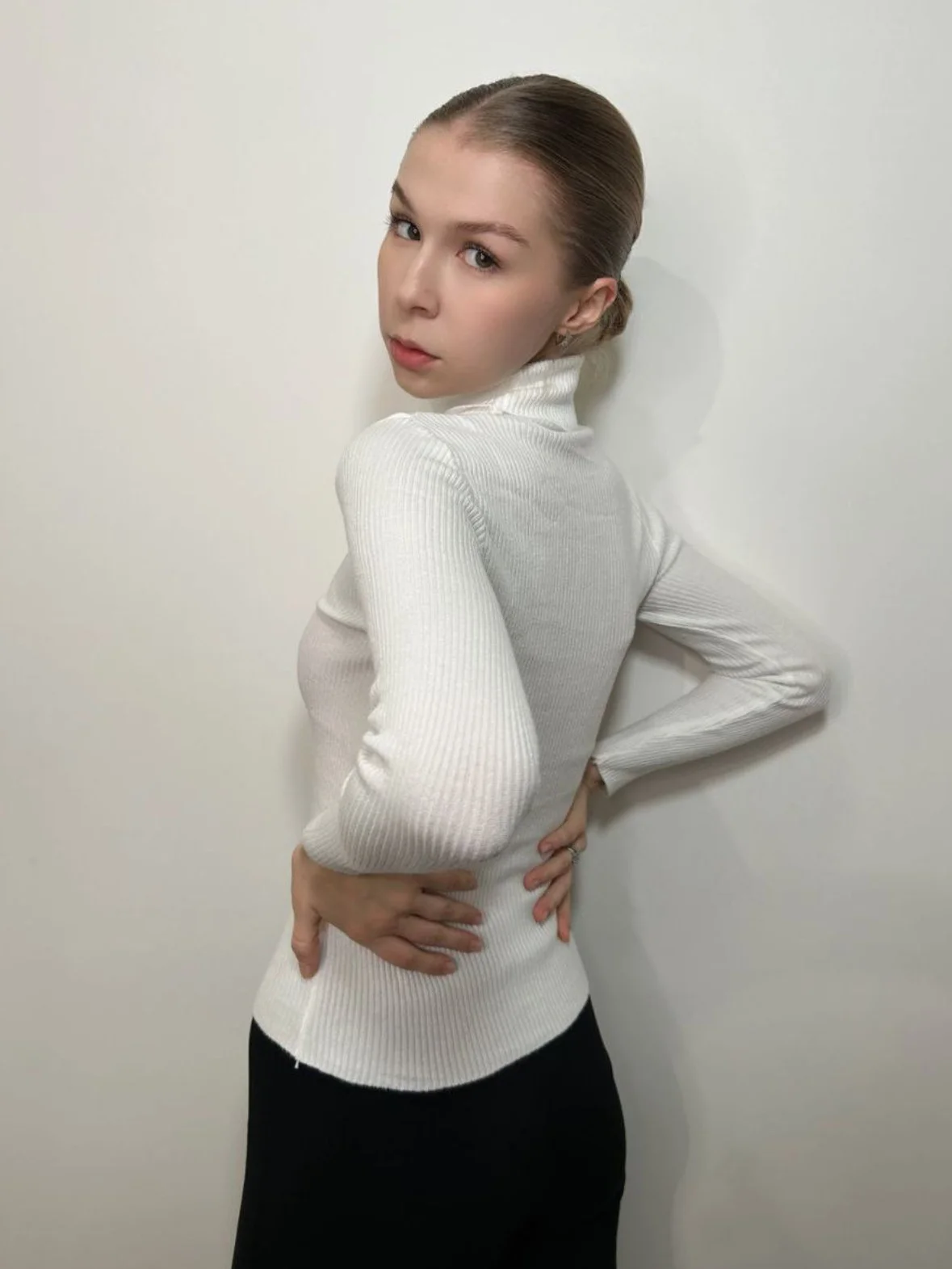 Белый водолазка женская кашемировая в рубчик