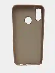 Бежевый защитный силиконовый чехол Silicone Cover HUAWEI P20 Lite 2018 / Nova 3E