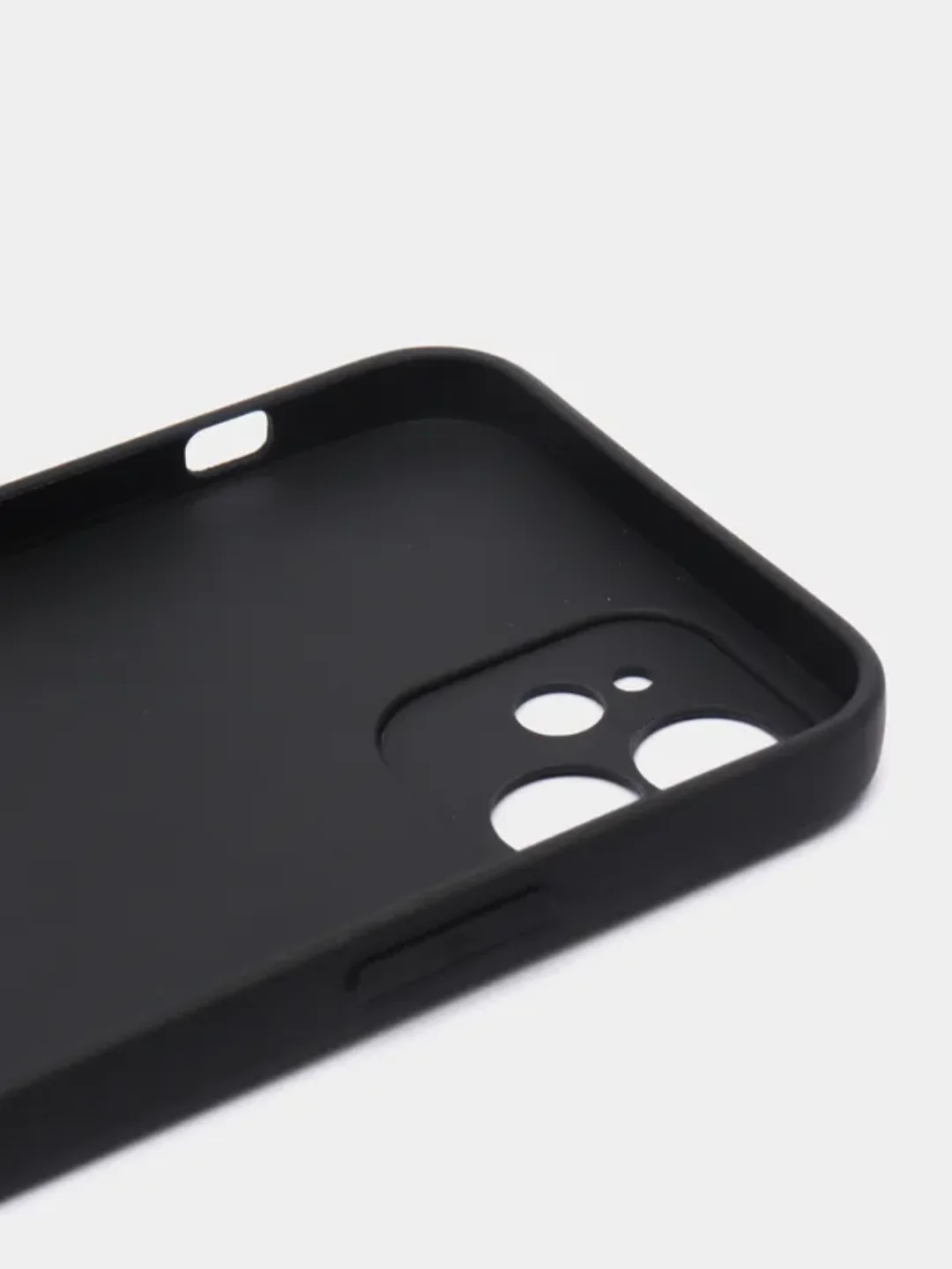 Черный чехол для iPhone 12 / Айфон 12 силиконовый с покрытием Soft Touch (противоскользящий)