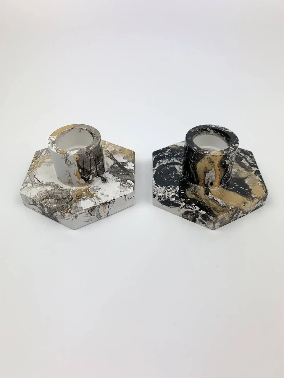Золотой подсвечники для столовых свечей из гипса, 2 шт