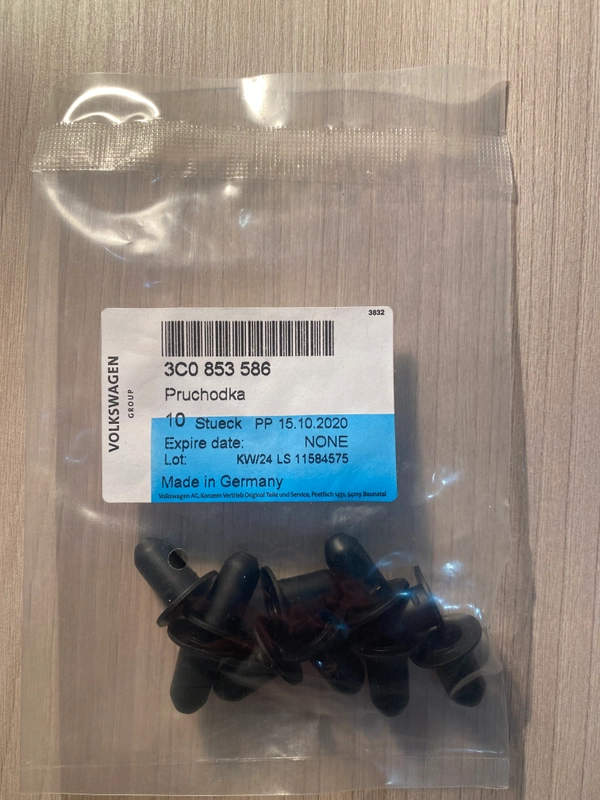 Клипса VAG 3C0853586