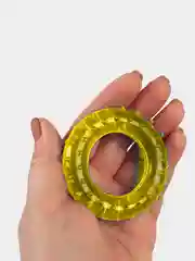 Желтый эспандер кистевой кольцо массажный медицинский