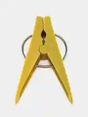 Желтый прищепки бельевые хозяйственные, универсальные