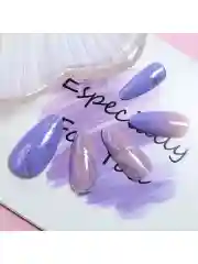 Аметистовый накладные ногти с дизайном