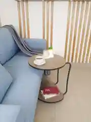 Белый столик подкатной АРНО