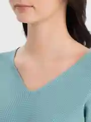 Мятный женский свитер