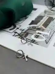 Серьги-кольца с крестом