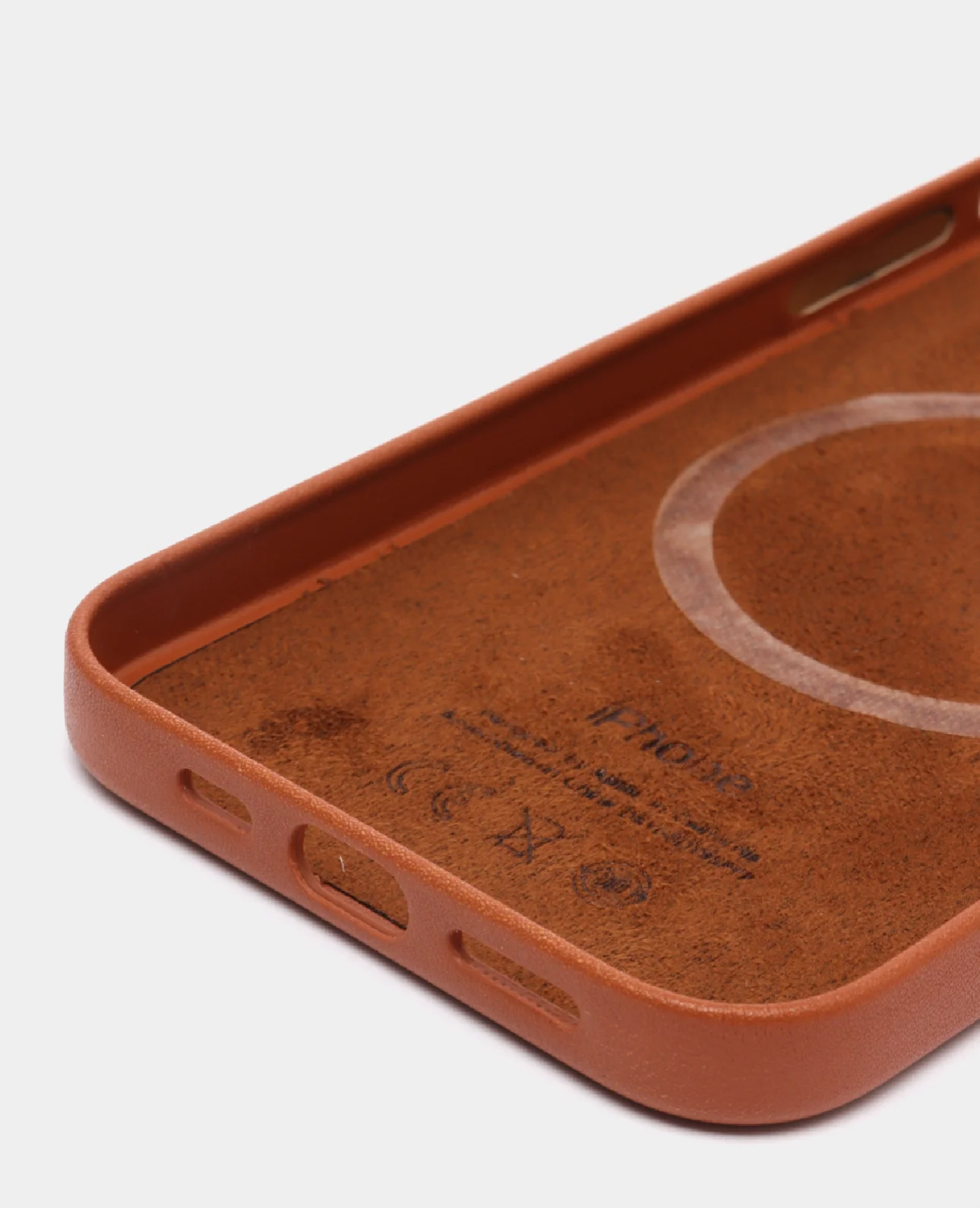 Коричневый кожаный чехол Leather Case для iPhone  15 Pro Max с функцией MagSafe