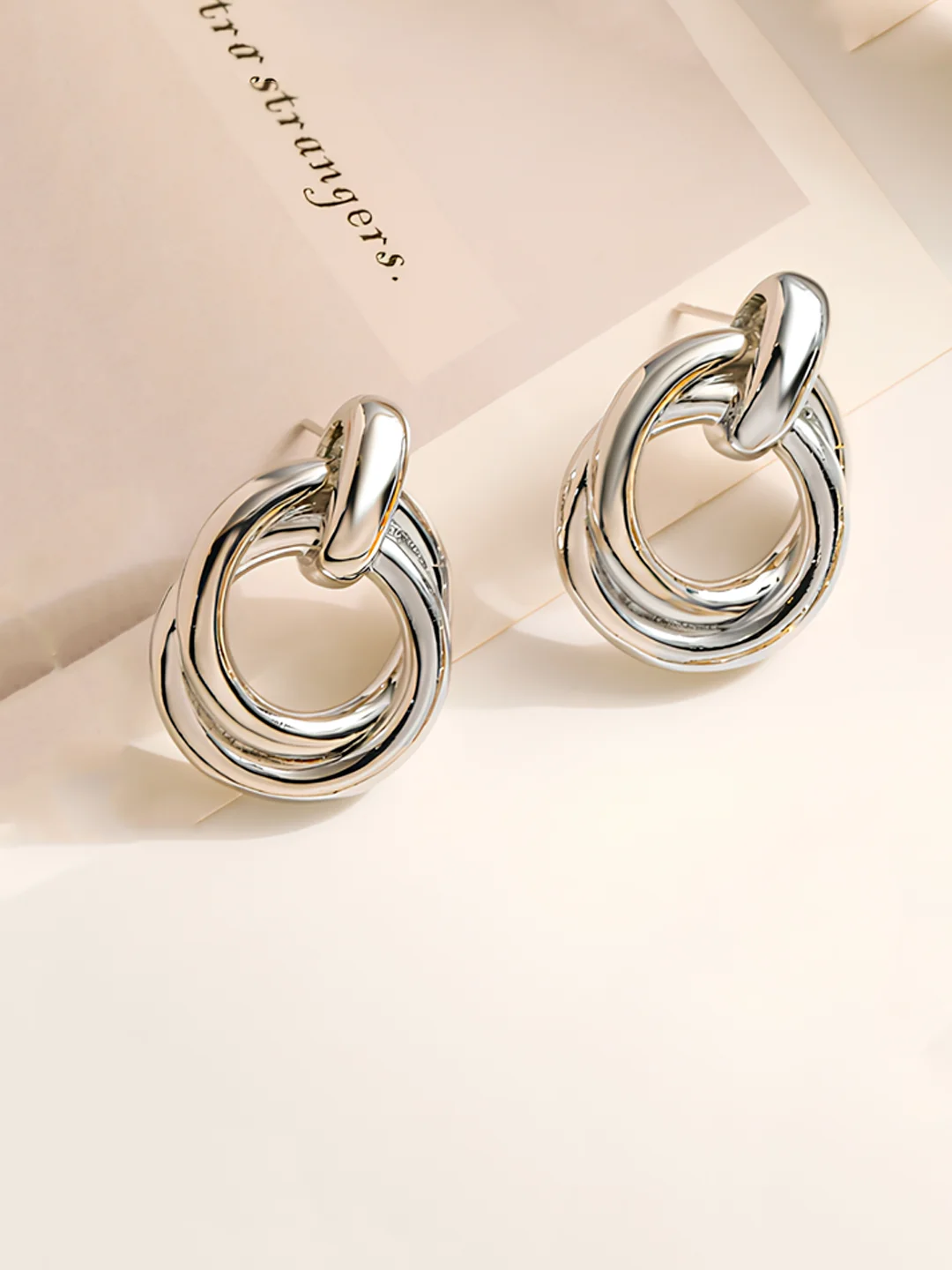 Серебряный женские круглые серьги - кольца узелки