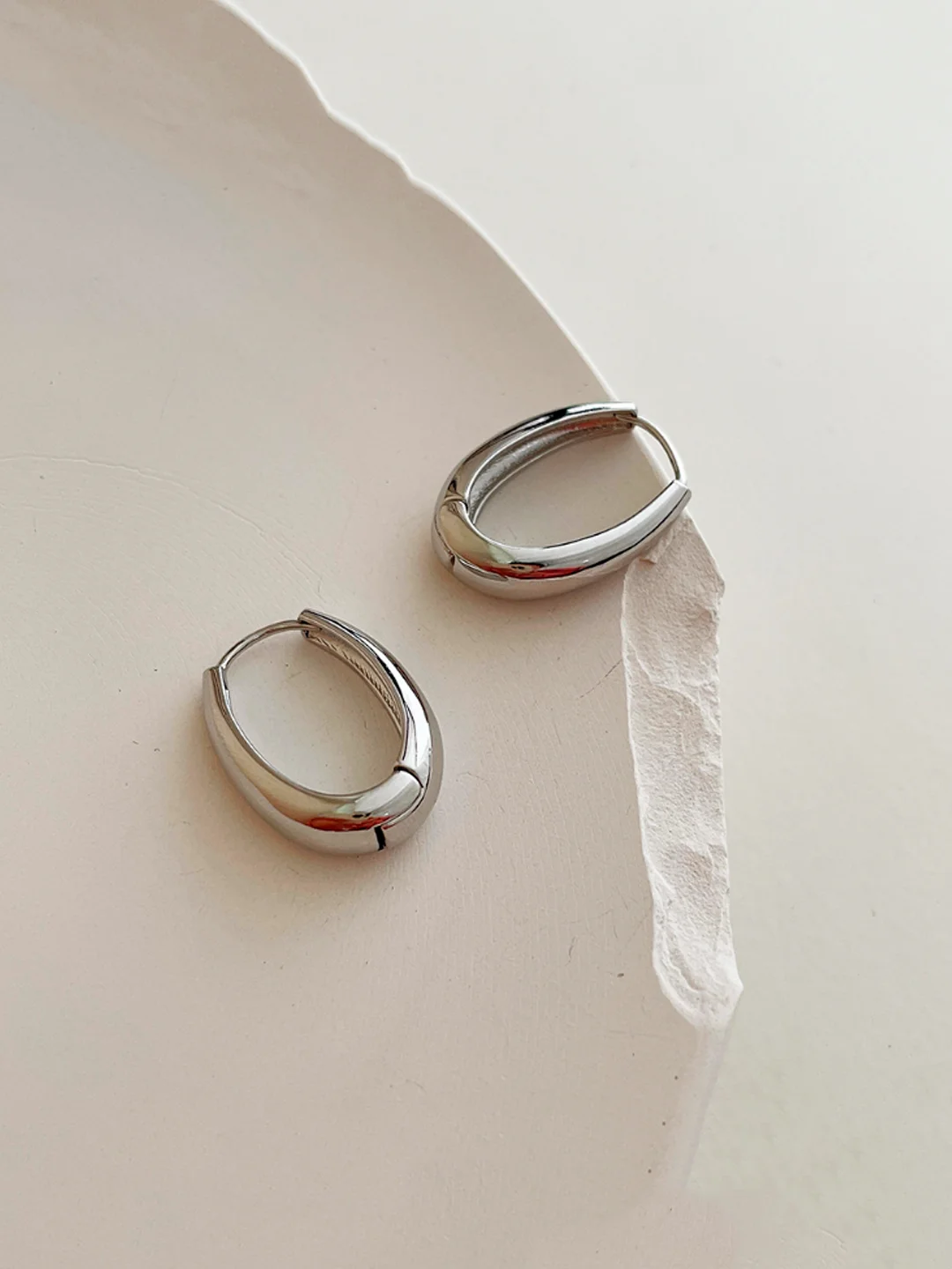 Серебряный женские овальные базовые серьги конго