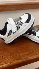 Белый кроссовки детские
