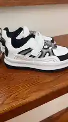 Белый кроссовки детские