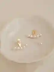 Женские серьги пусеты жемчужные