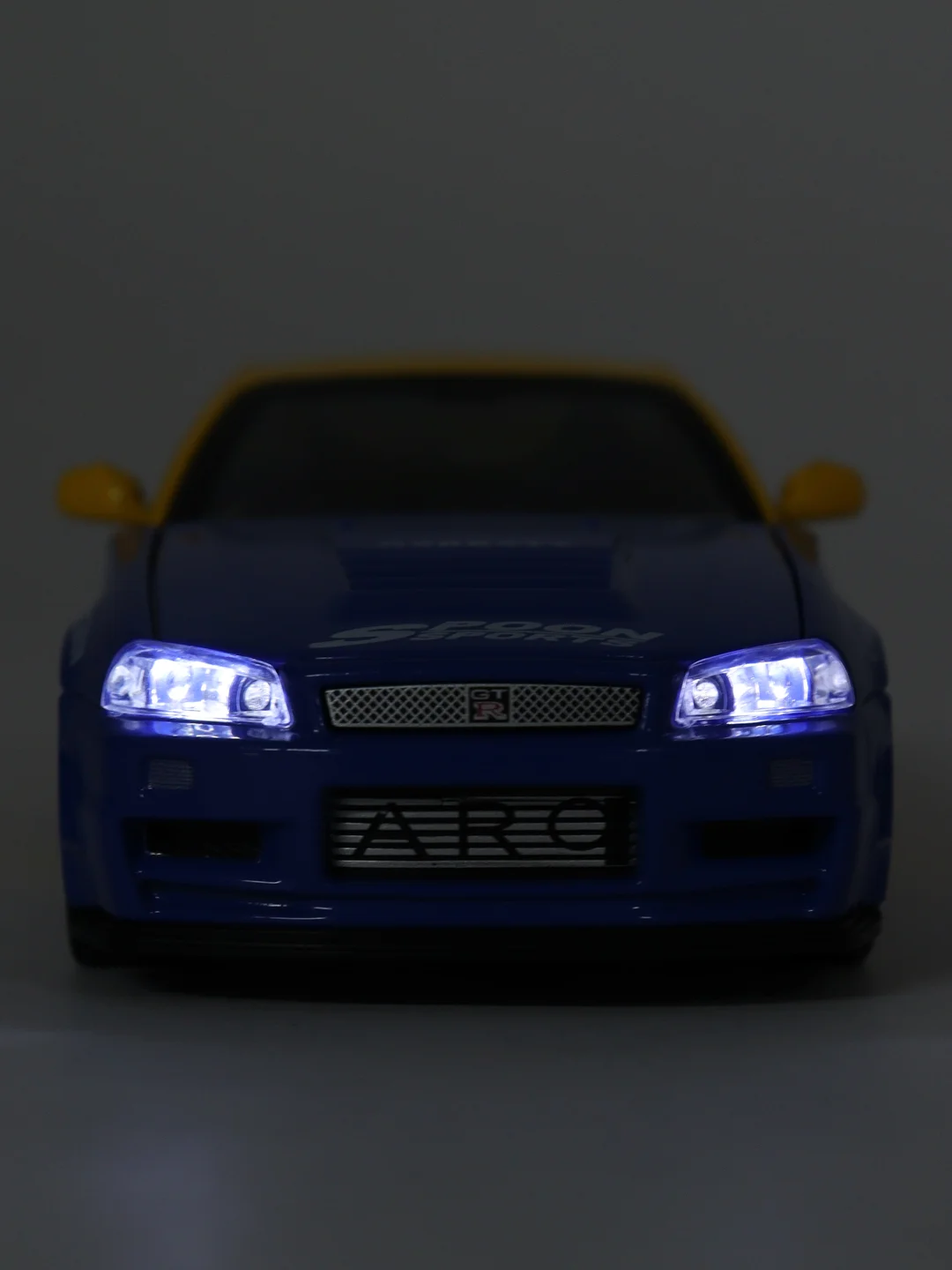 Желтый nissan Skyline GTR34 M266 A4473