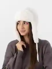 Молочный шапка ушанка женская, зимняя