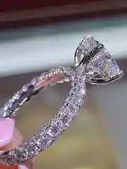 Серебряный кольцо с кристаллом и стразами, размер 18 мм