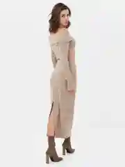 Бежевый женский трикотажный костюм с юбкой