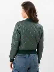 Зеленый бомбер женская укороченная куртка