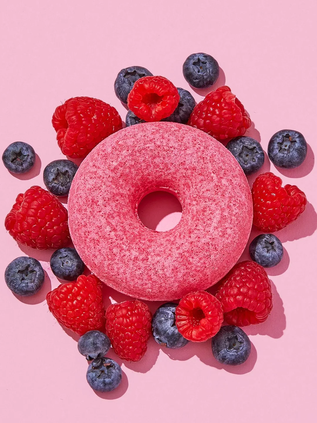 Шипучая бомбочка для ванны Beauty Desserts Малиновый донат, 140 г