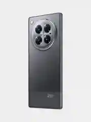 Черный смартфон Infinix ZERO 40 5G 12/256 Гб