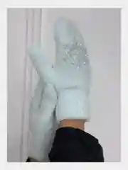Ледяной варежки женские с мехом внутри