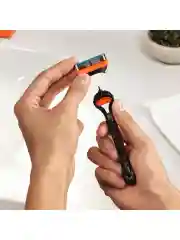 Сменные Кассеты Gillette Fusion5 Для Мужской Бритвы, 8 шт., с 5 лезвиями, c точным триммером для труднодоступных мест