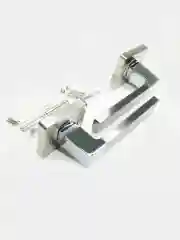 Серебряный ручка дверная Vettore R06.081 SN/CP (сатин/хром) для входных и межкомнатных дверей