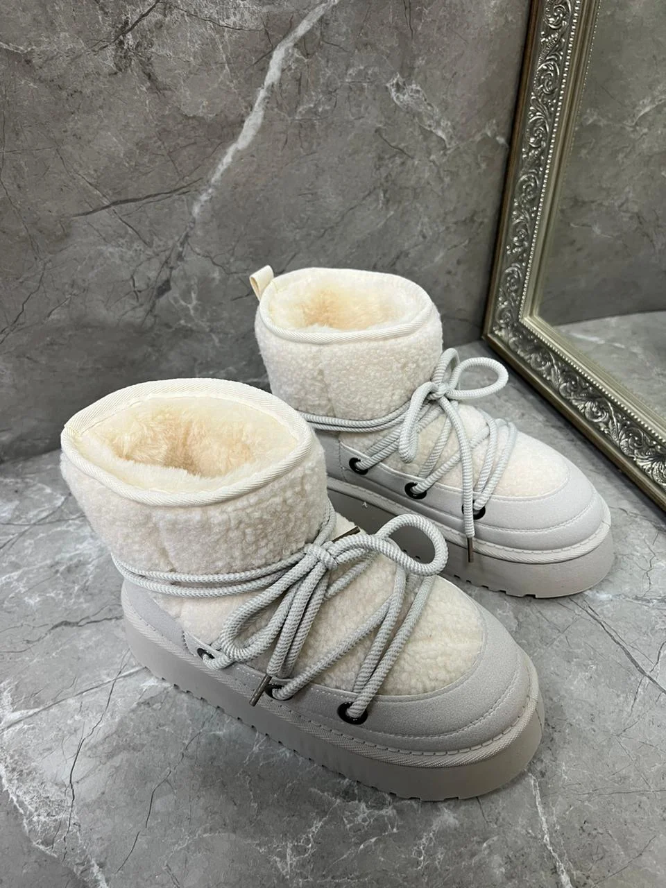 Белый угги женские,  барашки