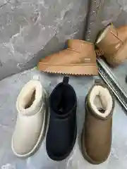Женские угги
