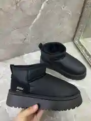Черный женские угги
