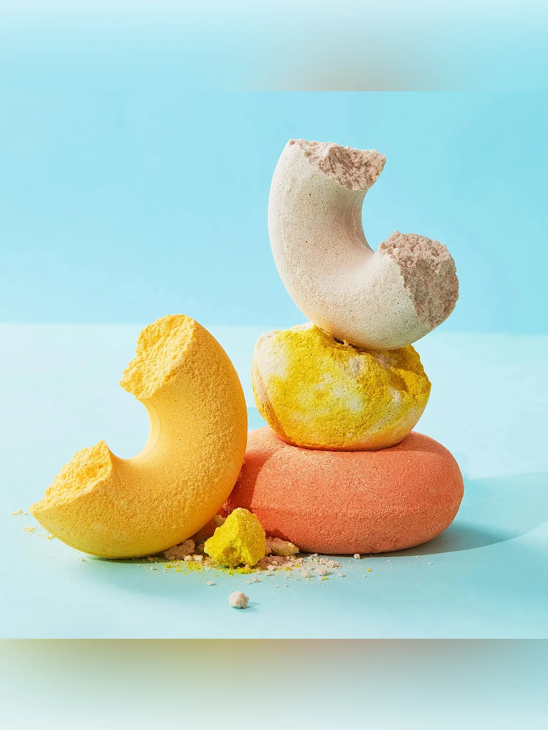 Шипучая бомбочка для ванны Beauty Desserts "Манговый донат", 140 г