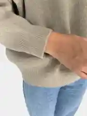 Серый свитер женский теплый