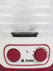 Сушилка для овощей и фруктов DELTA DL-6890 белая с малиновым электрическая