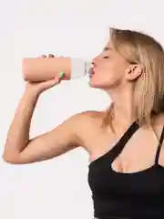 Конфетный бутылка для воды в чехле стеклянная, 500мл