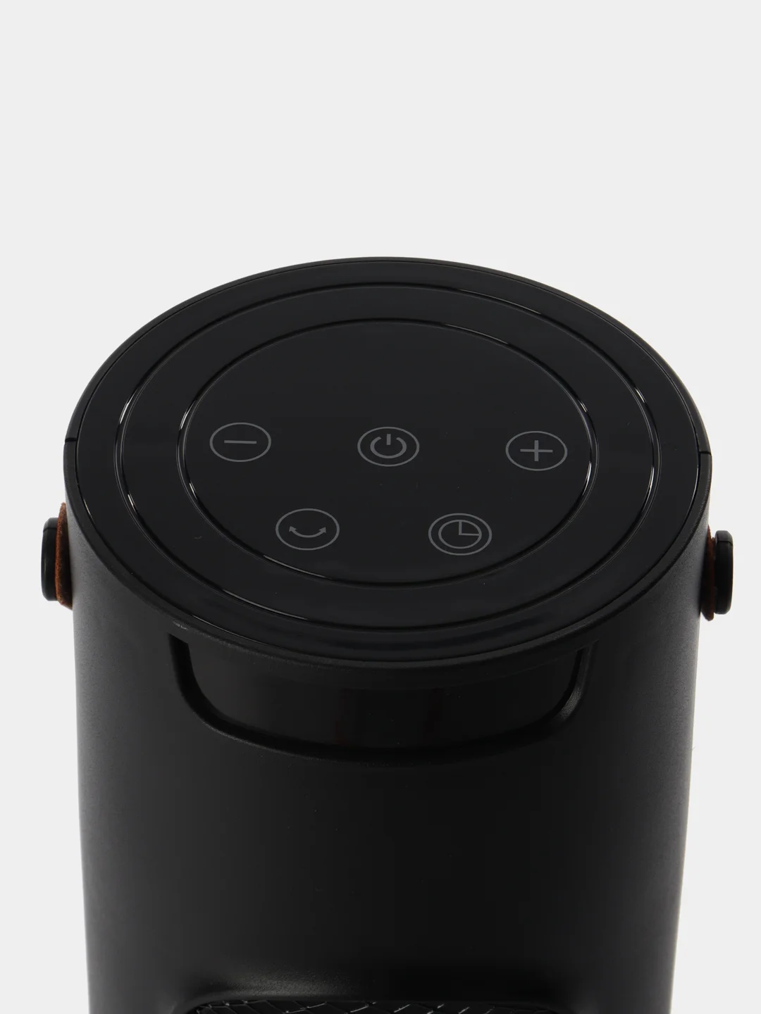 Черный обогреватель HEATER