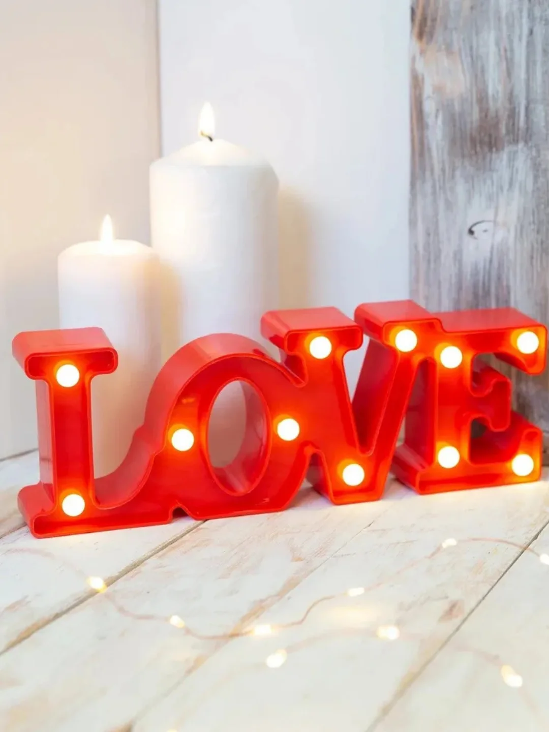 Вывеска неоновая декоративная "LOVE" с лампочками, красный