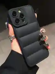 Черный чехол iPhone 16 / 15 / 14 / 13 / 12 / 11 / Pro / Pro Max / Plus противоударный, выпуклый