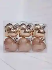 Конфетный набор елочных шаров-игрушек, украшения на елку: шишка, колокольчик, сердце