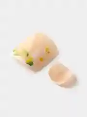Желтый накладные ногти педикюр