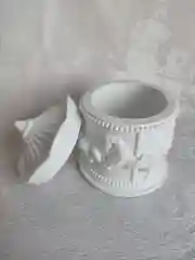 Белый шкатулка Лапка, Карусель