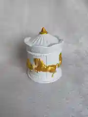 Золотой шкатулка Лапка, Карусель