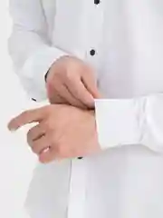 Белый рубашка белая с длинным рукавом на клепках приталенная SLIM FIT