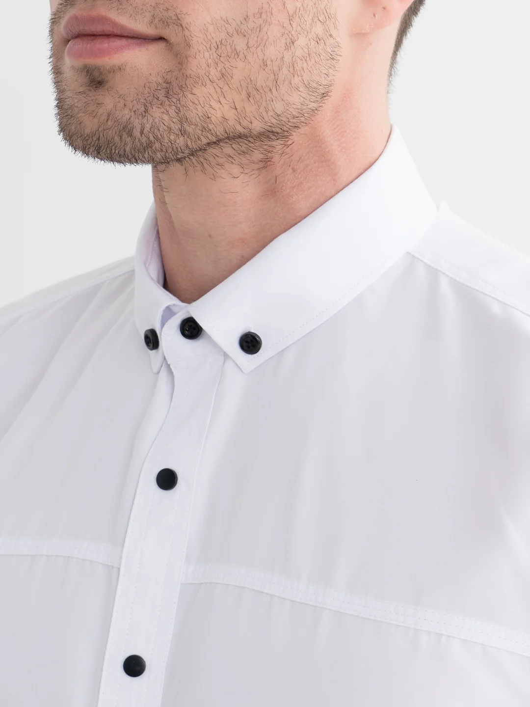 Белый рубашка белая с длинным рукавом на клепках приталенная SLIM FIT