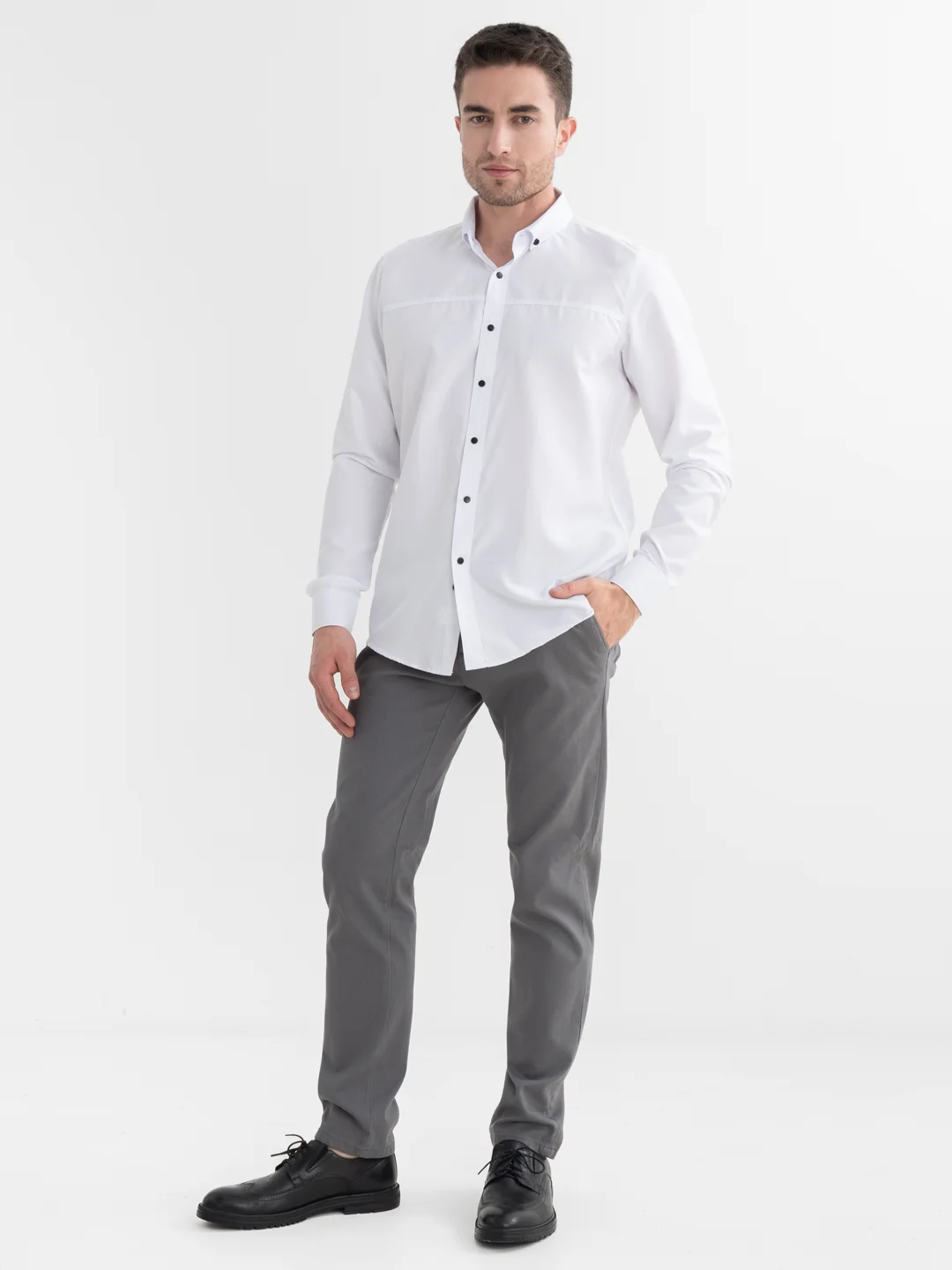 Белый рубашка белая с длинным рукавом на клепках приталенная SLIM FIT