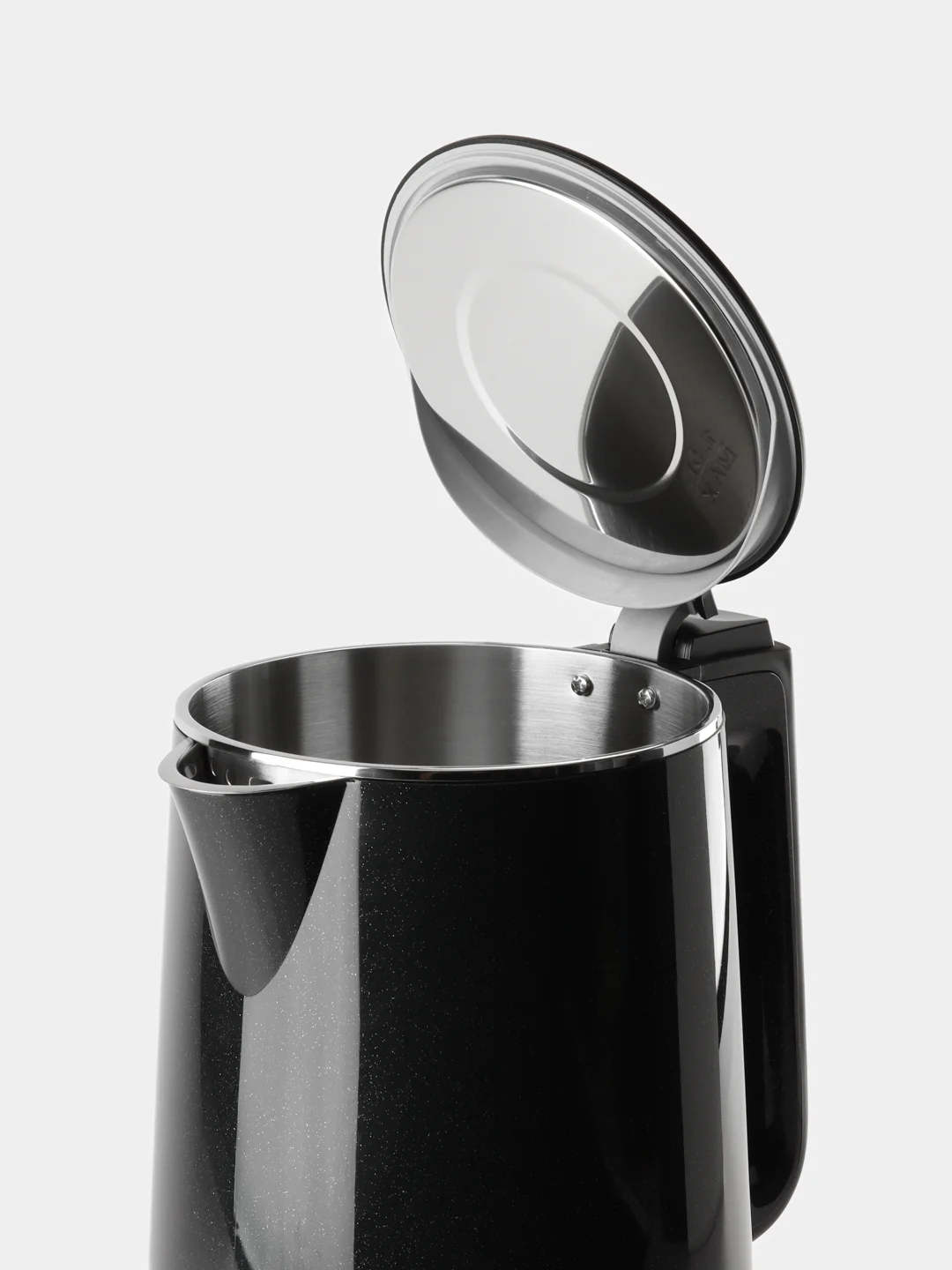 Черный чайник электрический TESLER KT-1520