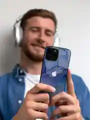 Фиолетовый чехол на iphone 13 pro, защитный, силиконовый с пластиком/задняя накладка с рисунком