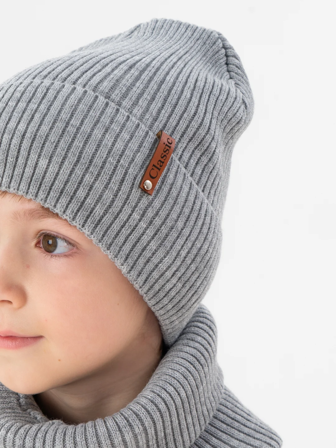 Серый зимний комплект для мальчика 5- 12 лет . Зимняя шапка для мальчика