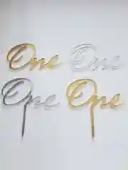 Топпер #Т79 "One" на 1 годик, из акрила, для украшения торта, на палочке, боковой/торцевой