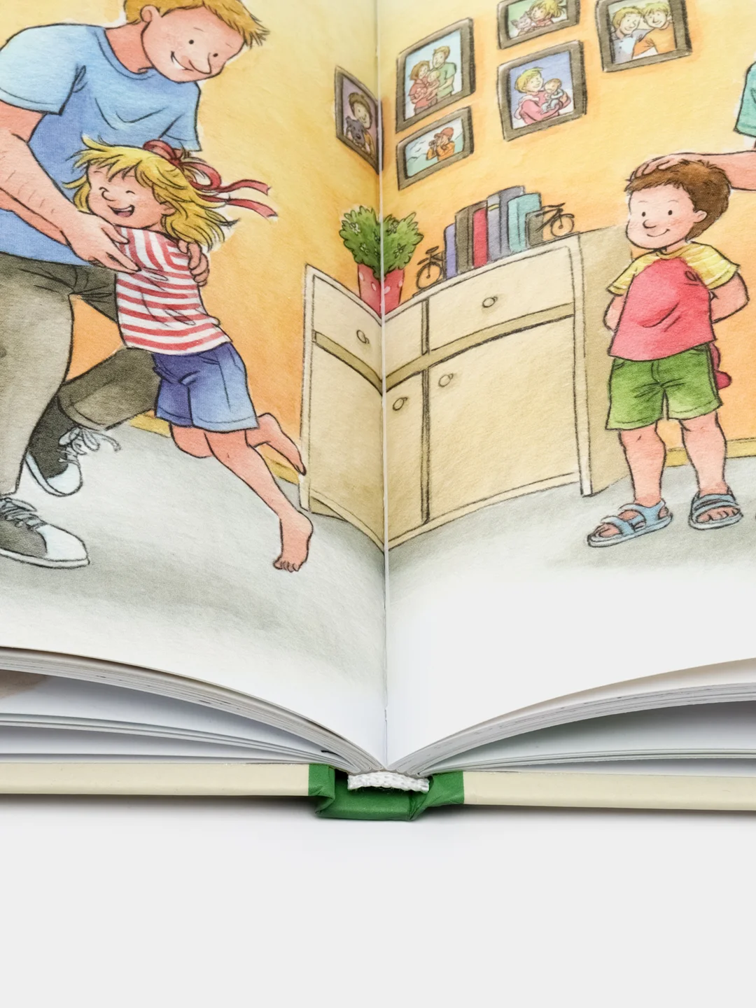 Большая книга приключений Конни. Семья
