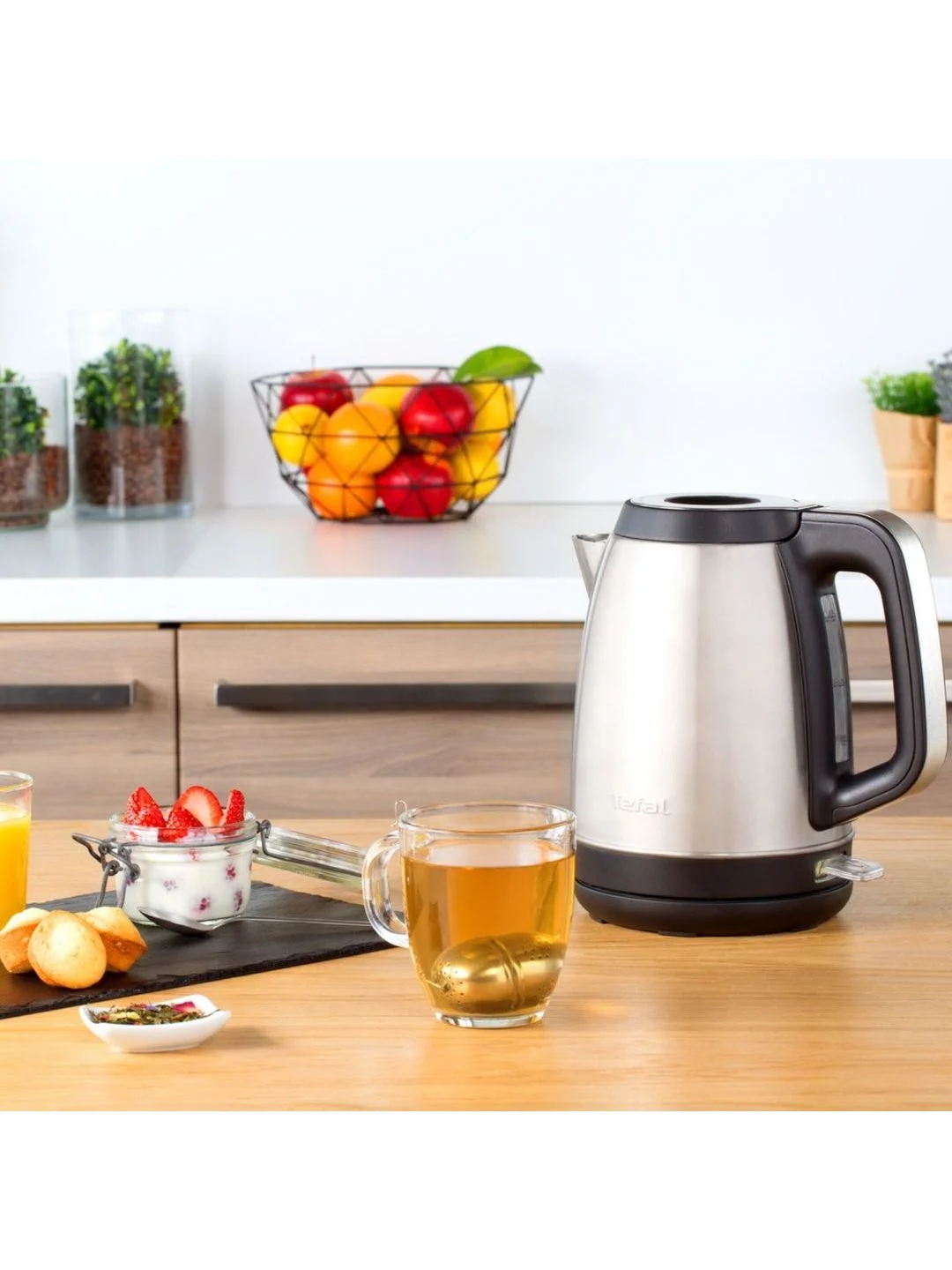 Серебряный чайник электрический Tefal Element KI280D30, 1.7 л